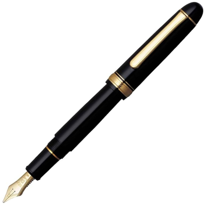 #3776 Century Täytekynä Black Gold Trim Music nib ryhmässä Kynät / Fine Writing / Täytekynät @ Pen Store (112519)