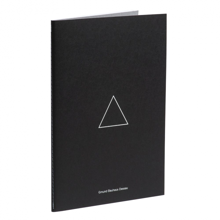 Bauhaus Dessau Vihko Triangle/Grey ryhmässä Paperit ja Lehtiöt / Kirjoitus ja muistiinpanot / Vihkot ja lehtiöt @ Pen Store (127240)