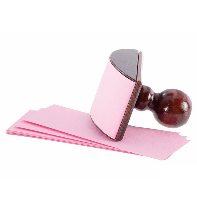 Blotteri puukahvalla