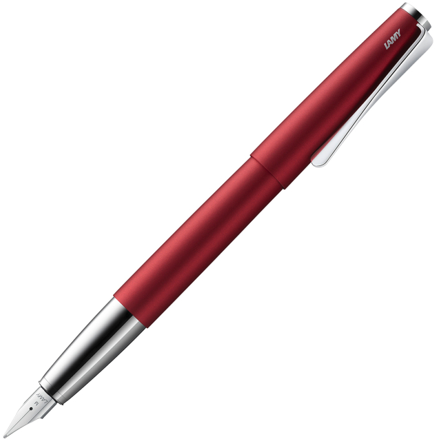 Studio Royal Red Täytekynä Extra Fine ryhmässä Kynät / Fine Writing / Täytekynät @ Pen Store (132687)
