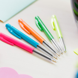 M10 Original Kuulakärkikynä 10 kpl ryhmässä Kynät / Kirjoittaminen / Mustekynät @ Pen Store (100235)