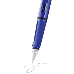Safari Täytekynä Blue ryhmässä Kynät / Fine Writing / Täytekynät @ Pen Store (101906_r)