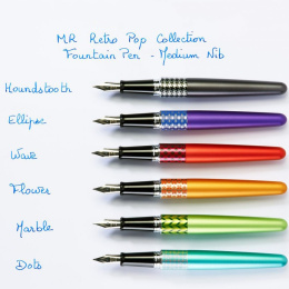 MR Retro Pop Fountain Pen Metallic Red ryhmässä Kynät / Fine Writing / Täytekynät @ Pen Store (109500)