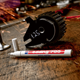 780 Paint Marker 0.8 mm ryhmässä Kynät / Toimisto ja merkkaus / Merkkauskynät @ Pen Store (110314_r)