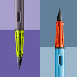 AL-star Täytekynä Aubergine Medium ryhmässä Kynät / Fine Writing / Täytekynät @ Pen Store (135238)