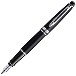 Expert Matt Black Täytekynä Medium ryhmässä Kynät / Fine Writing / Täytekynät @ Pen Store (135464)