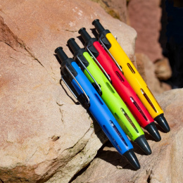 Airpress pen Yellow ryhmässä Kynät / Kirjoittaminen / Mustekynät @ Pen Store (135607)