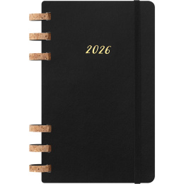 Kalenteri 12M Spiral Planner 2026 Large Black ryhmässä Paperit ja Lehtiöt / Kalenterit / 12 kk kalenterit @ Pen Store (136104)