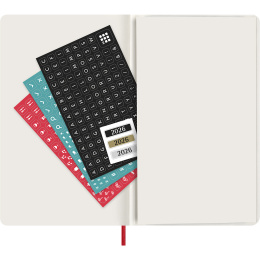 Kalenteri 12M Weekly Notebook 2026 Softcover Large Red ryhmässä Paperit ja Lehtiöt / Kalenterit / 12 kk kalenterit @ Pen Store (136116)