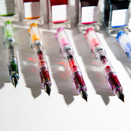 Prera Täytekynä Vaaleanpunainen ryhmässä Kynät / Fine Writing / Täytekynät @ Pen Store (136336_r)