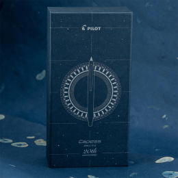 Capless Decimo Täytekynä 20th Anniversary ryhmässä Kynät / Fine Writing / Täytekynät @ Pen Store (136601_r)