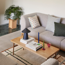 Chipper Pöytävalaisin Musta ryhmässä Askartelu ja Harrastus / Harrastustarvikkeet / Valaisimet @ Pen Store (136664)