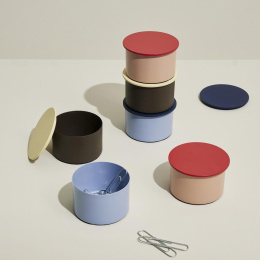 Säilytys District Box Small Ruskea/Keltainen ryhmässä Askartelu ja Harrastus / Järjestää / Laatikko @ Pen Store (136675)