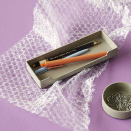 Pöytäsäilytys District Tray Vaaleanharmaa ryhmässä Askartelu ja Harrastus / Järjestää / Kotitoimisto @ Pen Store (136678)