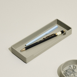 Pöytäsäilytys District Tray Vaaleanharmaa ryhmässä Askartelu ja Harrastus / Järjestää / Kotitoimisto @ Pen Store (136678)