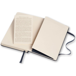 Classic Hard Cover Notebook Pocket Blue Viivallinen ryhmässä Paperit ja Lehtiöt / Kirjoitus ja muistiinpanot / Muistikirjat @ Pen Store (136825)