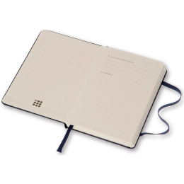 Classic Hard Cover Notebook Pocket Blue Viivallinen ryhmässä Paperit ja Lehtiöt / Kirjoitus ja muistiinpanot / Muistikirjat @ Pen Store (136825)