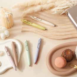 Kuulakärkikynä One P Peach Milk ryhmässä Kynät / Fine Writing / Kuulakärkikynät @ Pen Store (137067)