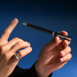 Impression Black/Palladium Täytekynä ryhmässä Kynät / Fine Writing / Täytekynät @ Pen Store (137389_r)
