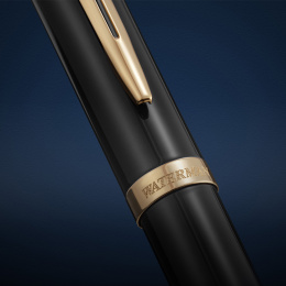 Impression Black/Gold Kuulakärkikynä ryhmässä Kynät / Fine Writing / Kuulakärkikynät @ Pen Store (137394)