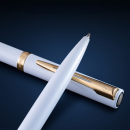 Impression White/Gold Kuulakärkikynä ryhmässä Kynät / Fine Writing / Kuulakärkikynät @ Pen Store (137400)