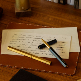 Classic Revolve Rollerball Black ryhmässä Kynät / Fine Writing / Rollerball-kynät @ Pen Store (137414)