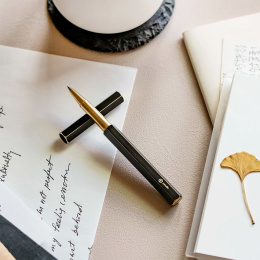 Classic Revolve Rollerball Black ryhmässä Kynät / Fine Writing / Rollerball-kynät @ Pen Store (137414)