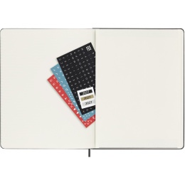 Kalenteri 12M Weekly Vertical PRO 2027 Hardcover XL Black  ryhmässä Paperit ja Lehtiöt / Kalenterit / 12 kk kalenterit @ Pen Store (137443)