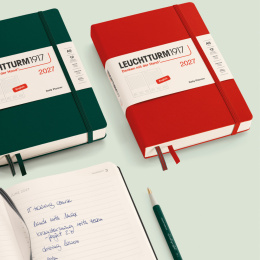 Kalenteri Daily Planner 2027 A6 Black ryhmässä Paperit ja Lehtiöt / Kalenterit / 12 kk kalenterit @ Pen Store (137533)