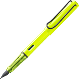 Safari Täytekynä Neon Yellow ryhmässä Kynät / Fine Writing / Täytekynät @ Pen Store (137577_r)