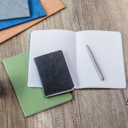 Age Bag Vihko A5 Blue ryhmässä Paperit ja Lehtiöt / Kirjoitus ja muistiinpanot / Vihkot ja lehtiöt @ Pen Store (137976)