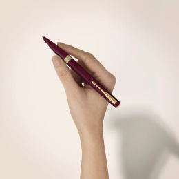 Meridian Red/Gold Kuulakärkikynä ryhmässä Kynät / Fine Writing / Kuulakärkikynät @ Pen Store (138318)